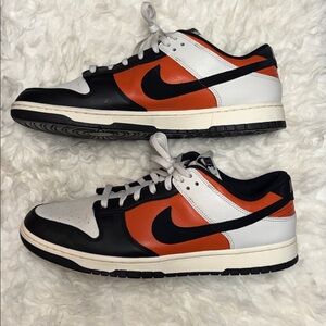 Nike Dunk Low "Vintage Coral"